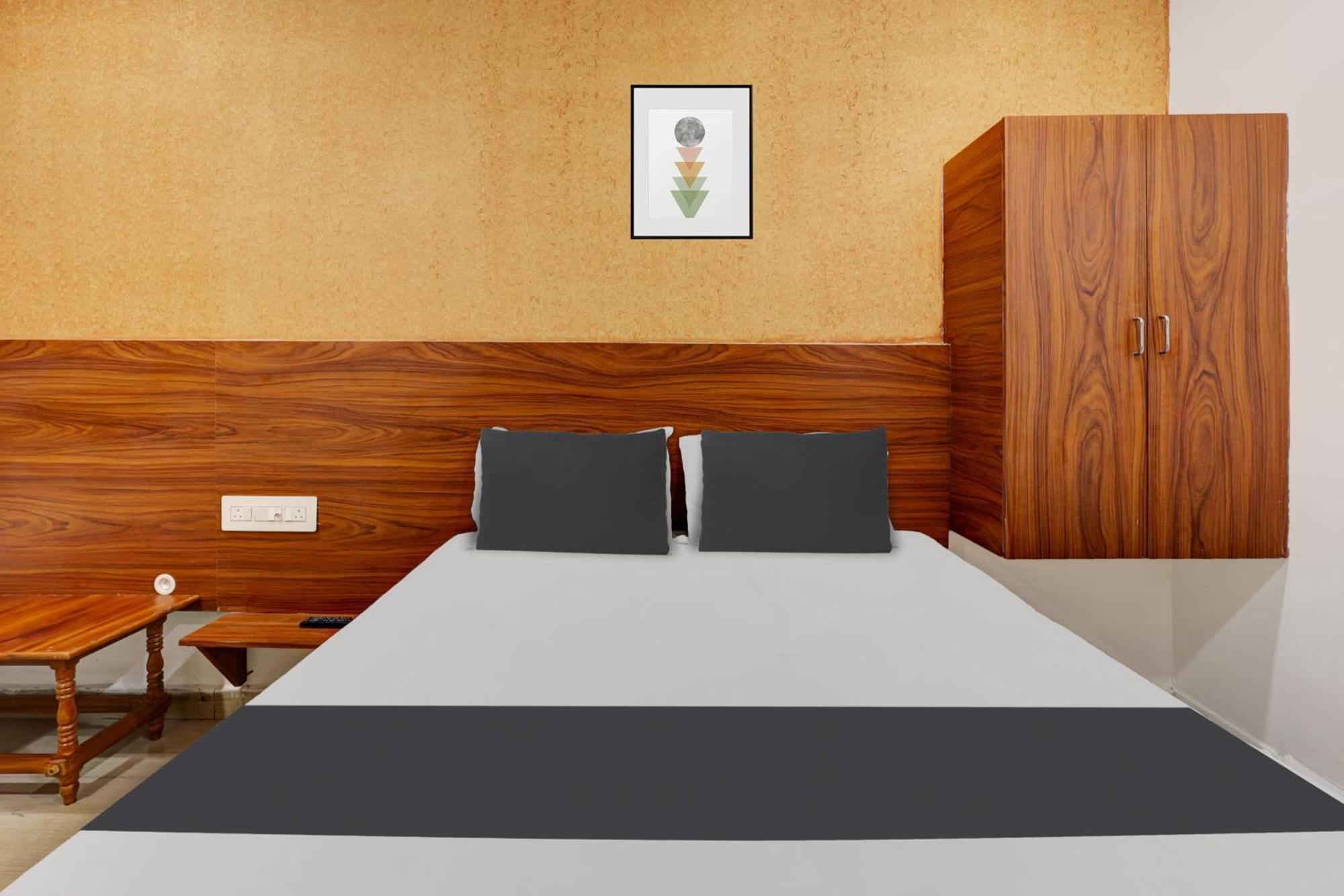 Hotel O Gangothri Lodge Visakhapatnam Dış mekan fotoğraf