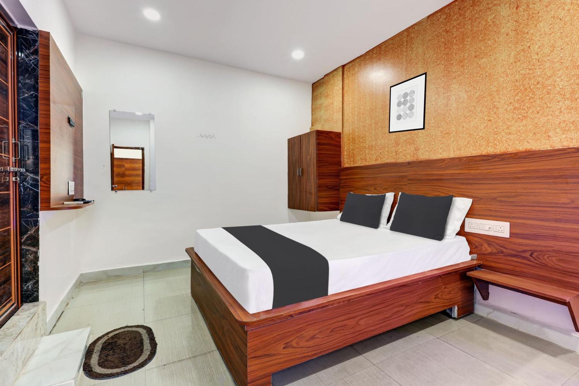 Hotel O Gangothri Lodge Visakhapatnam Dış mekan fotoğraf