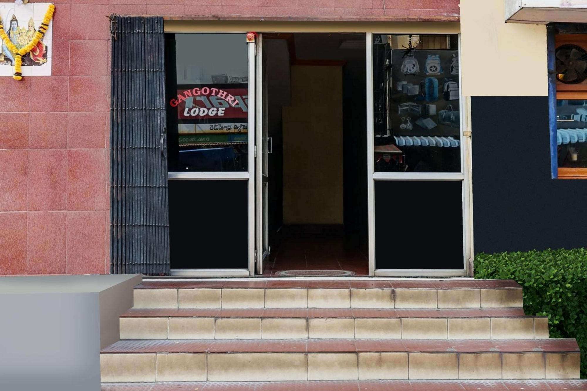 Hotel O Gangothri Lodge Visakhapatnam Dış mekan fotoğraf